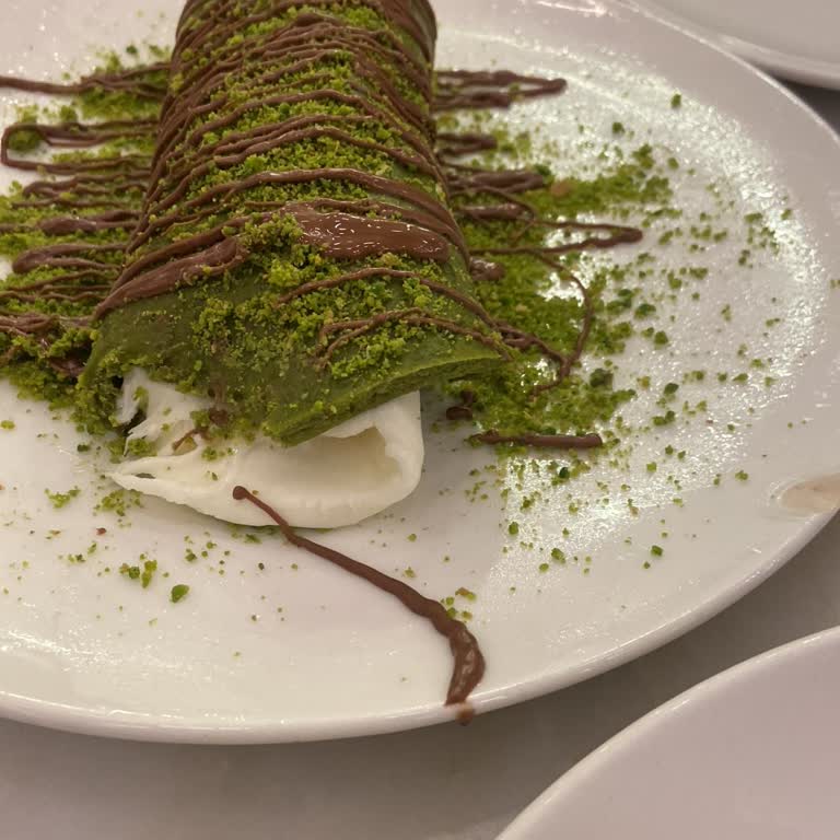 İlgisiz Personel Ve Kalitesiz Ürün Deneyimi: Hamdizade Dondurma Şubesinde Hayal Kırıklığı