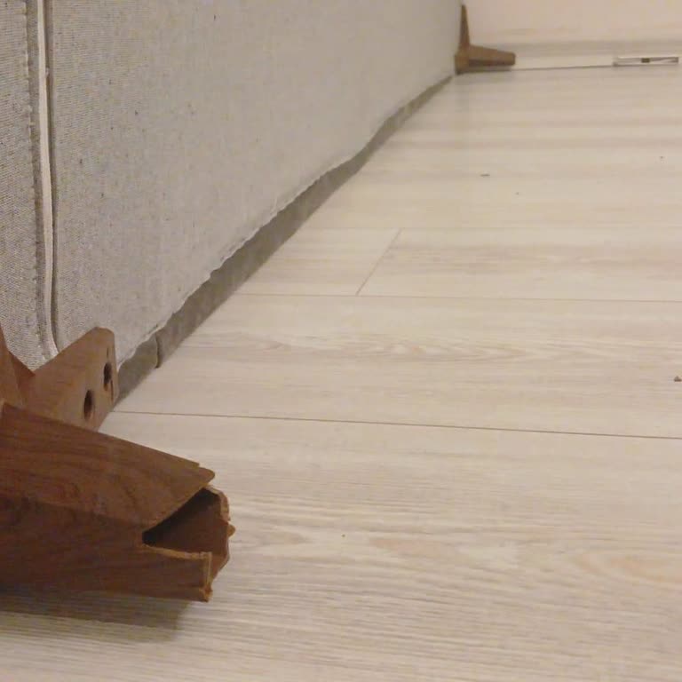 Kırılan Koltuk Ayağı İçin Yedek Parça Ve Makul Ücret Talebi