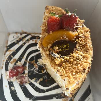 Küflü Pasta Ve Para İadesi Yapılmaması