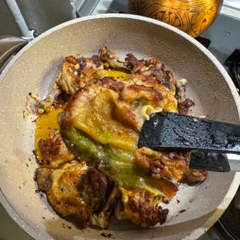 Migros'tan Aldığım Tavuk Pirzolada Şüpheli Yeşil Renk Ve Tüketilemeyen Ürün