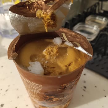 Açılmış Ve Hijyenik Olmayan Dondurma Satışı Sonrası Mağduriyet