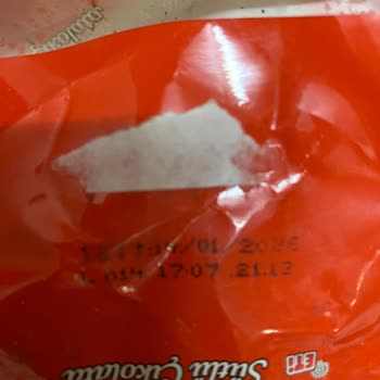 Bozuk Çikolata Nedeniyle Çocuklarımız Hastanelik Oldu, Markadan Dönüş Alamadık