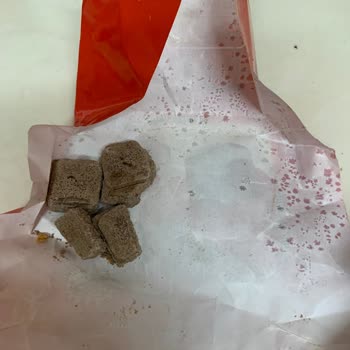 Bozuk Çikolata Nedeniyle Çocuklarımız Hastanelik Oldu, Markadan Dönüş Alamadık