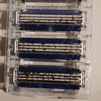 Gillette Tıraş Bıçakları Birkaç Kullanımda Paslandı, İade veya Değişim Yapılamıyor