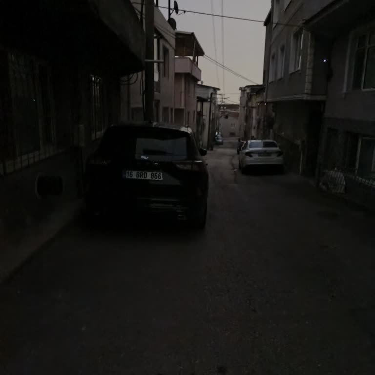 Bağlarbaşı Mahallesinde Sürekli Karanlık Ve Güvenlik Endişesi