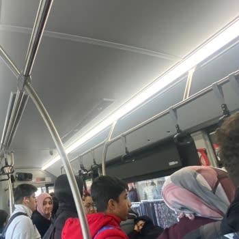 Sabah Saatlerinde Otobüs Yoğunluğu Nedeniyle Mağduriyet Yaşıyoruz