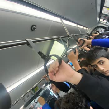 Sabah Saatlerinde Otobüs Yoğunluğu Nedeniyle Mağduriyet Yaşıyoruz