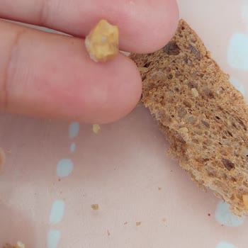 UNO Tam Buğday Ekmeğinde Taş Çıkması Dişimi Kırıyordu