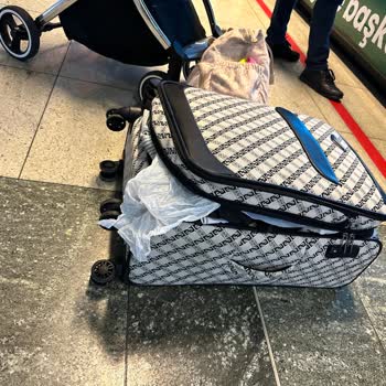 Pierre Cardin Valiz Fermuarı Sürekli Açılıyor