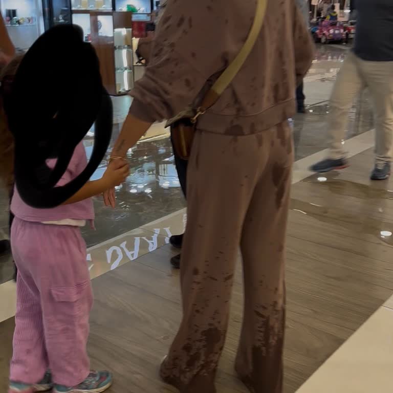 Mağazada Tavandan Su Aktı Eşyalarım Zarar Gördü Kızım Korktu Mağduriyetim Giderilmedi