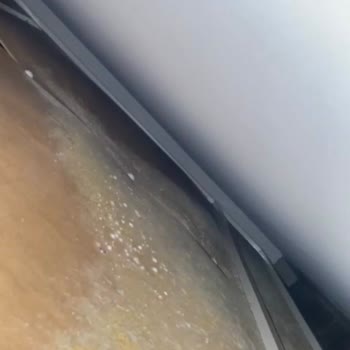 Klozet Tesisat Hatası Nedeniyle Küflenen Gardırop Ve Karşılanmayan Zarar