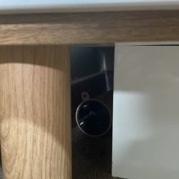 Klozet Tesisat Hatası Nedeniyle Küflenen Gardırop Ve Karşılanmayan Zarar