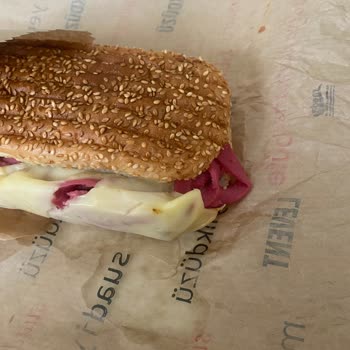 Siparişin Geç Ve Soğuk Teslim Edilmesi, Ürünün Çiğ Olması