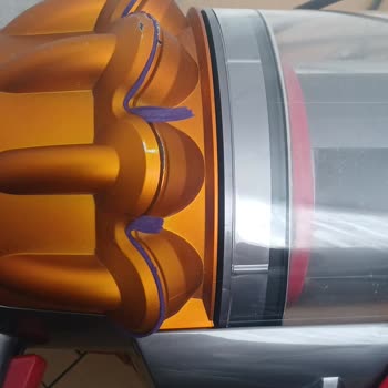Garanti Kapsamındaki Dyson Süpürgemin Lastik Değişimi İçin Ücret Talep Ediliyor
