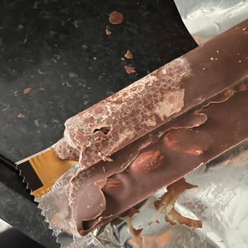 Taze Olması Gereken Çikolatada Küf Şoku Yaşadım