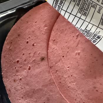 Son Kullanma Tarihi Geçmemiş Hindi Salamda Bozulma Ve Kötü Koku Problemi