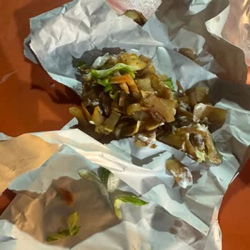 Dicle Üniversitesi Hastanesi Acil Servisi'nde İlgisizlik Ve Hijyen Sorunları