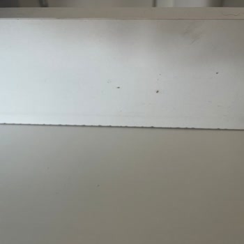Sıfır Alınan Mobilyada Defo Ve Kirli Parça Sorunu