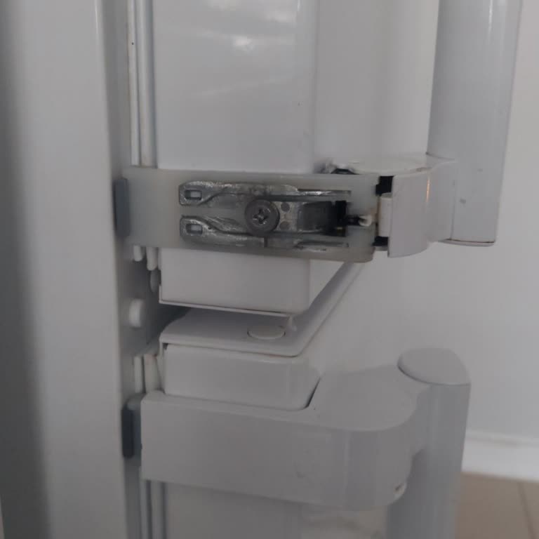 Samsung Buzdolabı Kapağı Kırıldı İki Gündür Kullanamıyorum