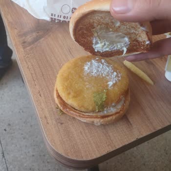 Siparişimde Eksik Ve Bozuk Ürün Gönderildi, Hijyen Ve Kalite Sorunları Yaşadım