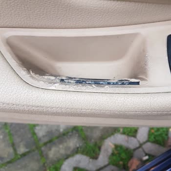 BMW 5 Serisi Şoför Kapı Kolu Plastik Soyulması Ve Servis Desteği Sorunu