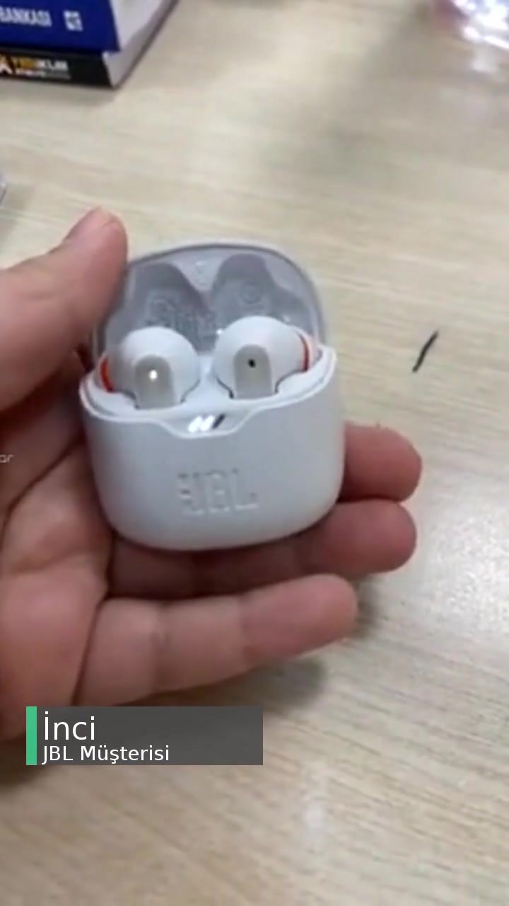 JBL Tune Flex Sağ Kulaklık Çalışmıyor! videonun kapak resmi