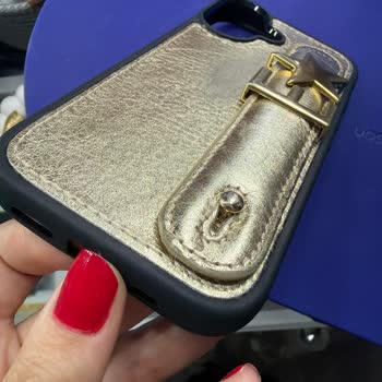 Aldığım İphone Kılıfı Kısa Sürede Soyuldu Ve Markadan Destek Alamadım