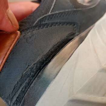 Skechers Ayakkabıda Bir Yıl Dolmadan Yırtılma Ve Garanti Reddi Mağduriyeti