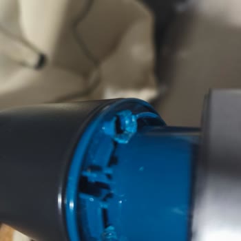 Yeni Alınan Süpürgenin Kırık Parçaları Nedeniyle Kullanılamaması