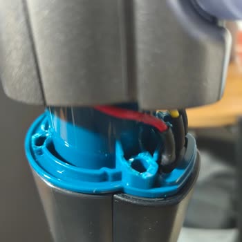 Yeni Alınan Süpürgenin Kırık Parçaları Nedeniyle Kullanılamaması