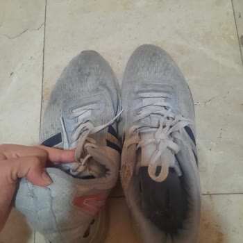 Garanti Süresi Dolmadan Ayakkabı Tabanı Ayrıldı Mağaza Yardımcı Olmadı