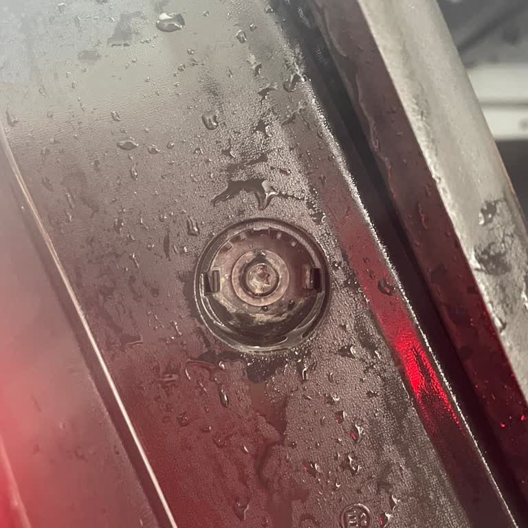 Bagaj Havuzuna Sürekli Su Girmesi Kullanım Zorluğu Ve Endişe Yaratıyor