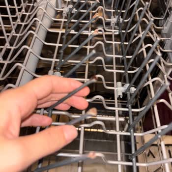 Beko Bulaşık Makinesinde Paslanma Ve Lastik Gevşemesi Sorunu