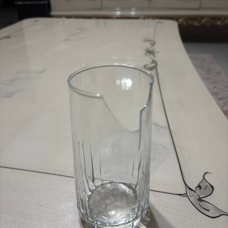 Kırık Bardak Seti Ve Yetersiz Müşteri Desteği Nedeniyle Mağduriyet