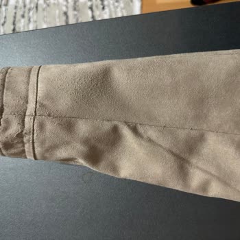 Sadece İki Haftada Tüylenen Mont İçin Değişim Talebim Reddedildi