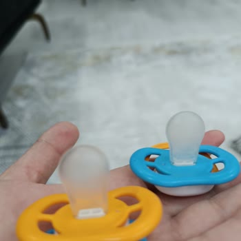 Philips Avent Emziklerin İç Kısmında Temizlenmeyen Kirli Tabaka Sorunu