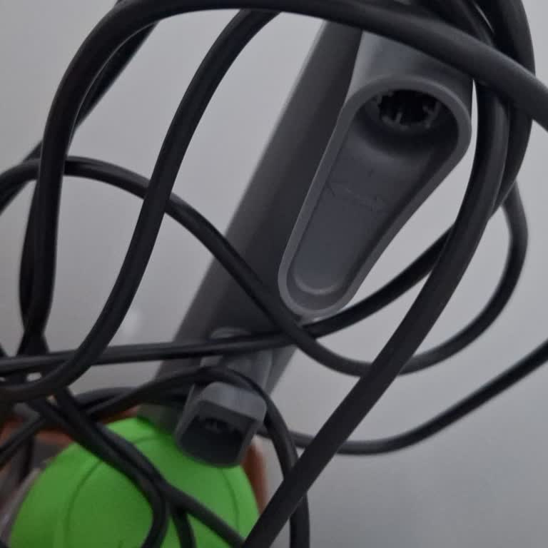 Kochler Halı Ve Koltuk Yıkama Makinesi Kutu İçeriğinde Vida Eksikliği