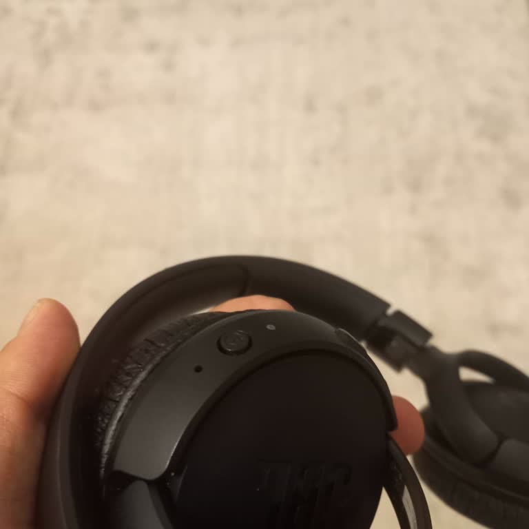 Garanti Süresi Devam Eden JBL Kulaklıkta Açma-Kapama Tuşu Arızası