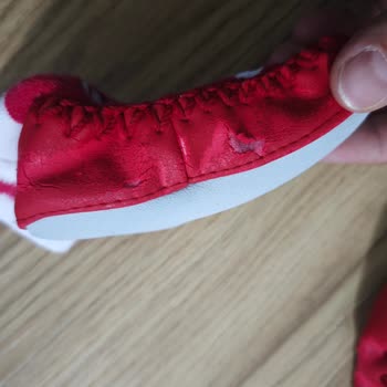 Katia & Bony Kısa Sürede Deforme Olan Çoraplar İçin İade Ve Ücret İadesi Talebi