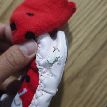 Katia & Bony Kısa Sürede Deforme Olan Çoraplar İçin İade Ve Ücret İadesi Talebi