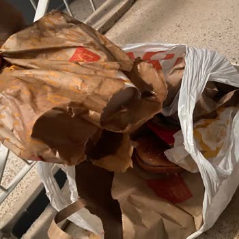 Yemeksepeti Siparişim Dökülmüş Ve Eksik İade Yapıldı