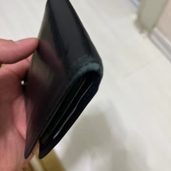 Tommy Hilfiger Deri Cüzdanın Renk Değiştirmesi Ve Garanti Sorunu