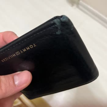 Tommy Hilfiger Deri Cüzdanın Renk Değiştirmesi Ve Garanti Sorunu