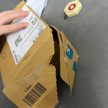 Watsons Siparişim Hasarlı Ve Yanlış Ürünlerle Eksik Teslim Edildi