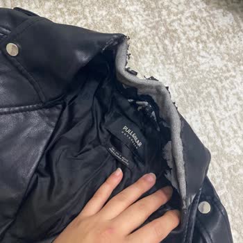 Pull And Bear Az Kullanılmış Deri Ceketin Hızla Soyulması Hayal Kırıklığı Yarattı