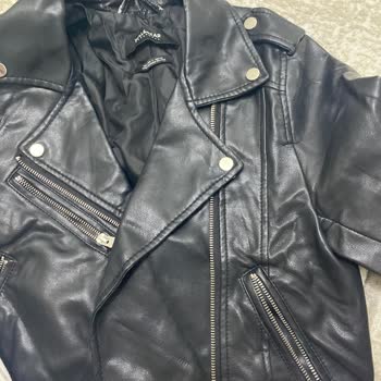 Pull And Bear Az Kullanılmış Deri Ceketin Hızla Soyulması Hayal Kırıklığı Yarattı