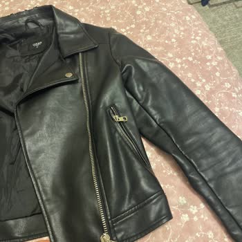 COLIN’S Kısa Sürede Deforme Olan Deri Ceket İçin Değişim Veya İade Talebi