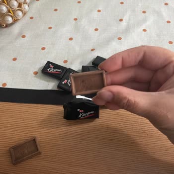 Aldığım Çikolatada Bozukluk Ve Koku Sorunu Yaşadım Markadan Dönüş Alamadım