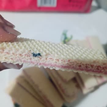 Gofretin Üzerinde Siyah Maddeyle Karşılaşmak Hayal Kırıklığı Yarattı