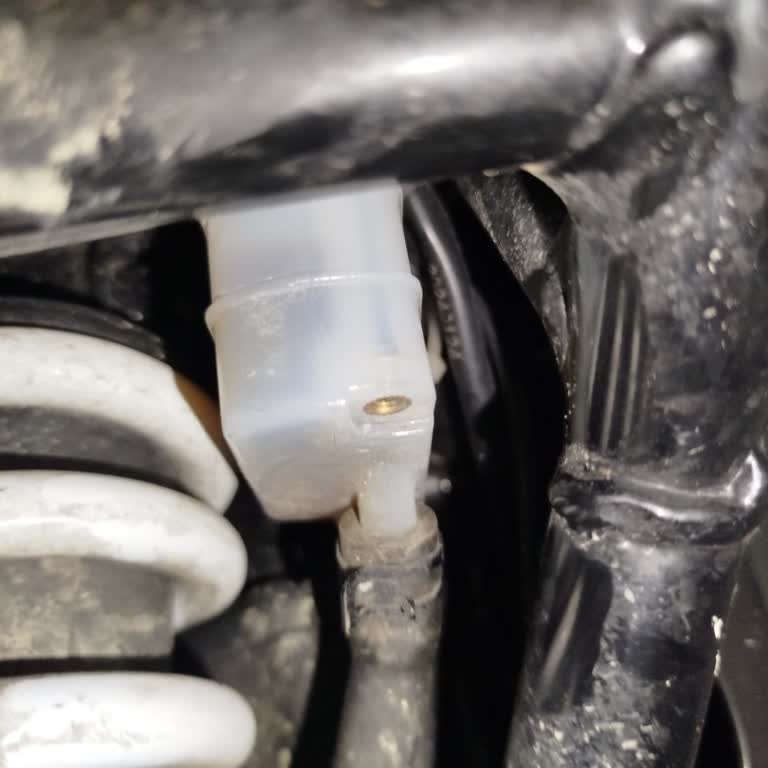 Yanlış Ruhsat, Eksik Teslimat Ve İletişim Sorunları Nedeniyle Motosikletin İadesini Talep Ediyorum